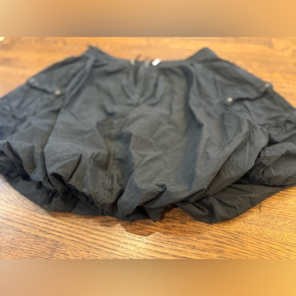 Pilcro by Anthropologie Black Bubble Mini Skirt with Pocket Size 8 Medium - Picture 7 of 8